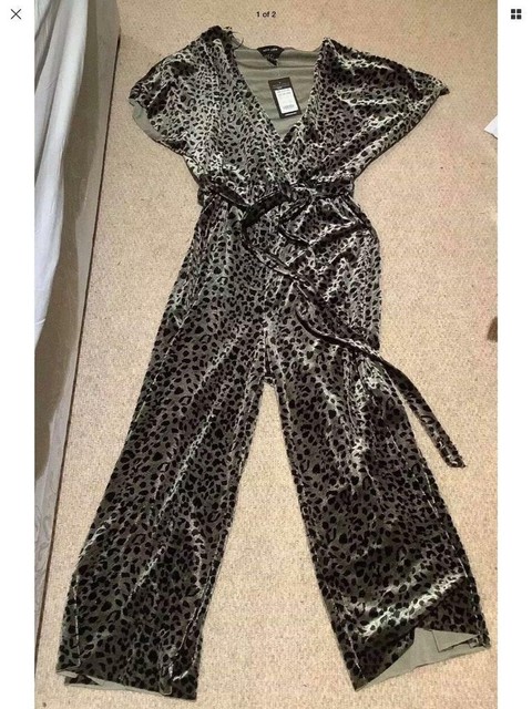 new look velvet playsuit